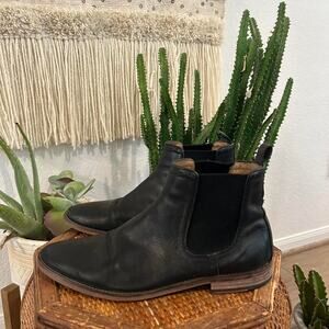 Black leather Chelsea boots with a indie boho touch  Size 9.5